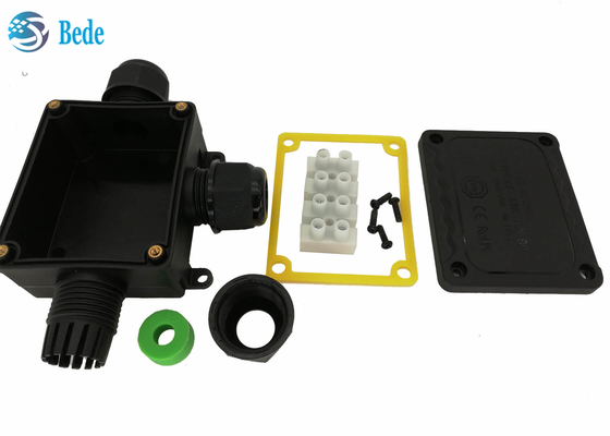 IP68 صندوق تقاطع مقاوم للماء صندوق منفذ مانع لتسرب الماء 3 قنوات 450V نوع T.